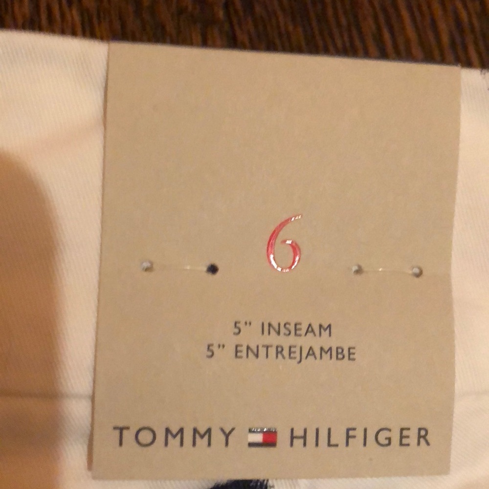 Tommy Hilfiger shorts - Picture 4 of 4